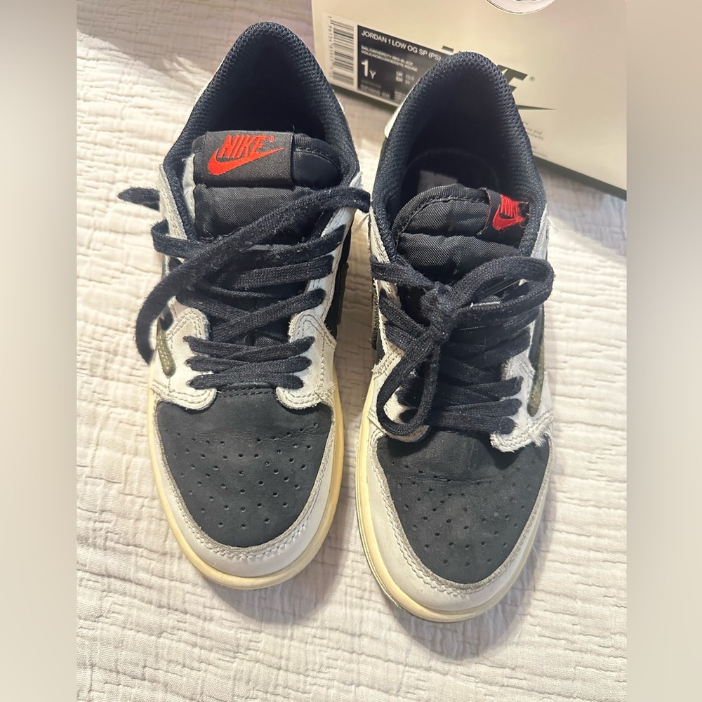 Nike Travis Scott